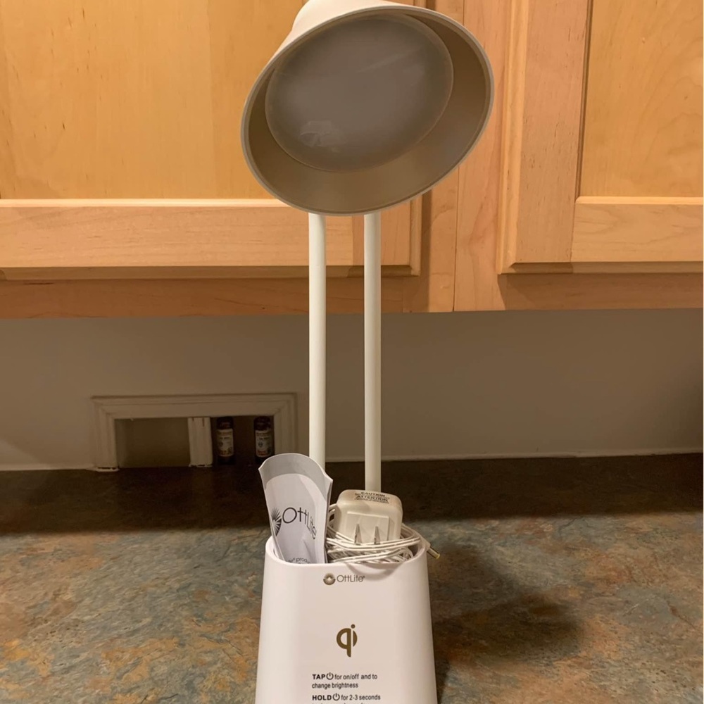 OttLite Qi Wireless Charging Desk Lamp